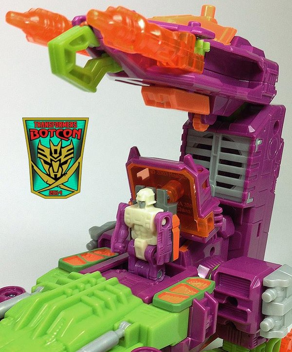 BotCon 2014   More Images Pirates Vs. Knights Scorponok And Headmaster Production Sample  (3 of 5)